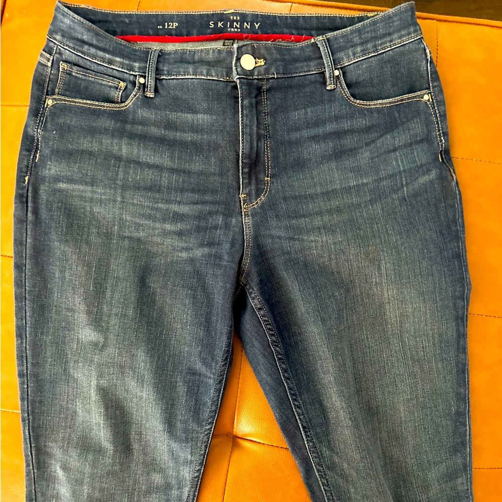 WHBM The Skinny crop 12. I’m 5’3 and they hit at my ankles. Good stretch